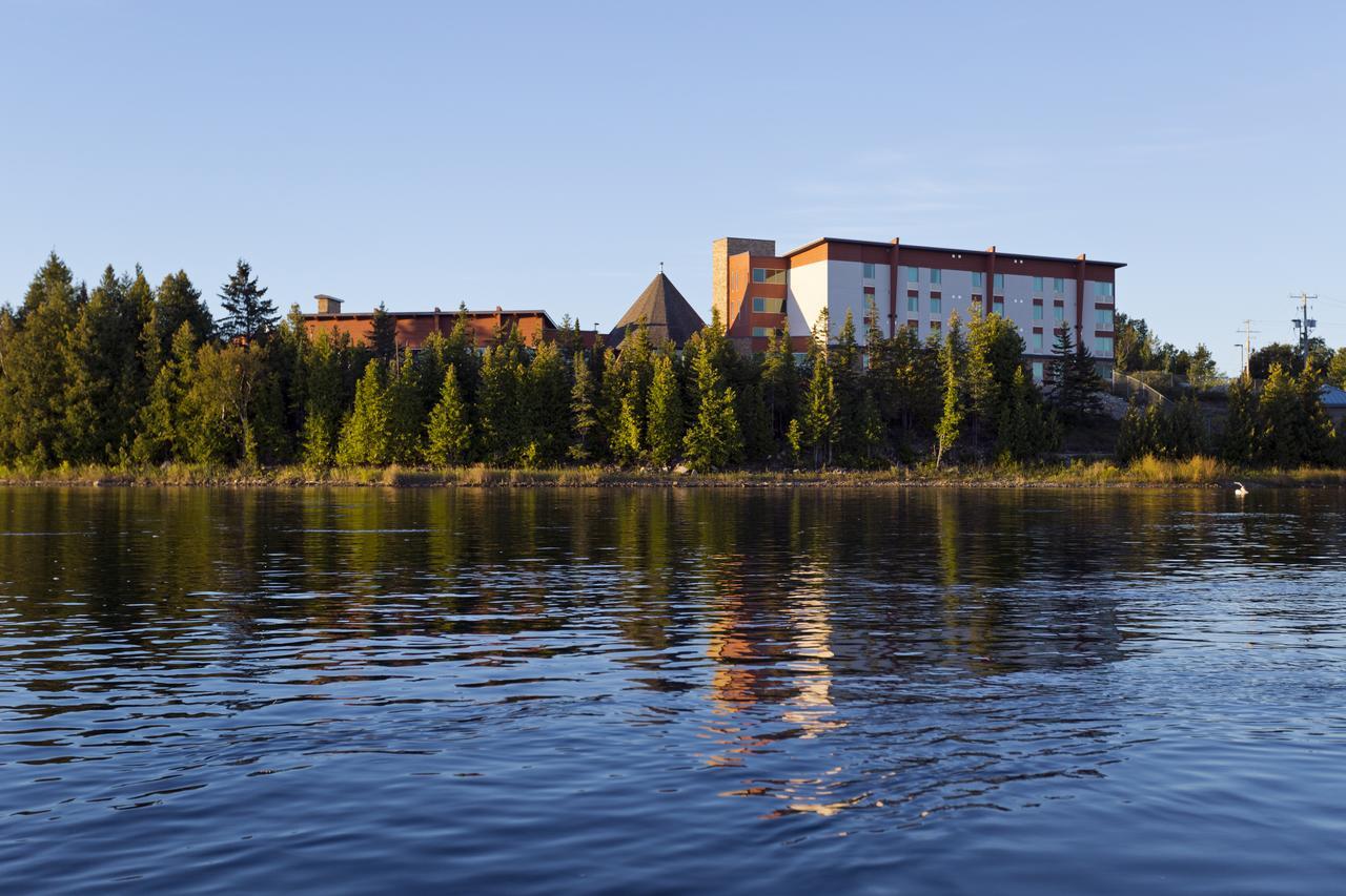Manitoulin Hotel And Conference Centre Little Current Dış mekan fotoğraf